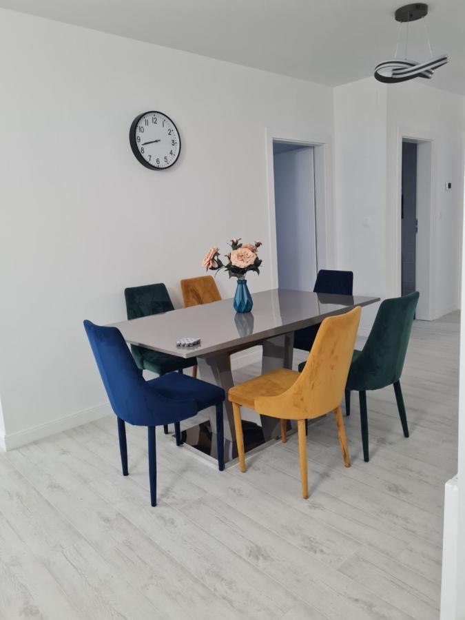 Toronto Deluxe Residence 티미쇼아라 외부 사진