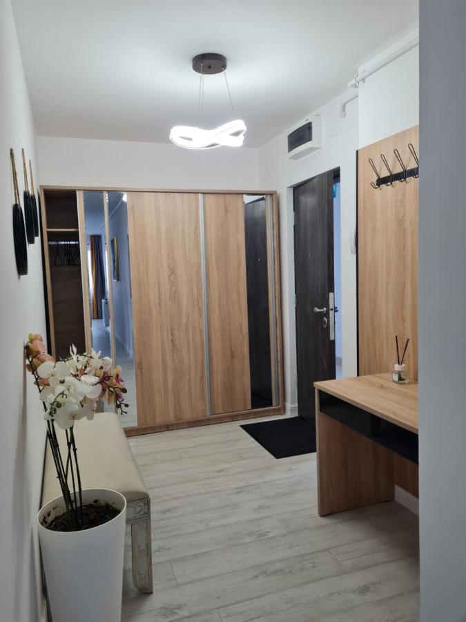 Toronto Deluxe Residence 티미쇼아라 외부 사진