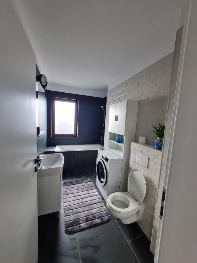 Toronto Deluxe Residence 티미쇼아라 외부 사진